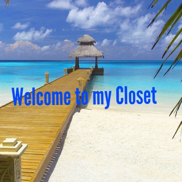 My closet - Picture 1 of 1